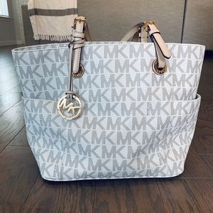 MICHAEL KORS Vanilla Logo Tote Bag